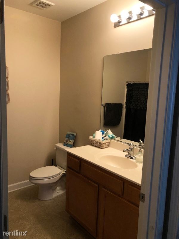 Building Photo - 4455 Brassfield Dr