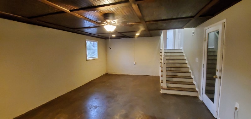 Building Photo - 210 Dogwood Cir