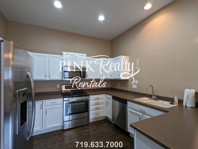 Building Photo - 2002 Phillips Alley