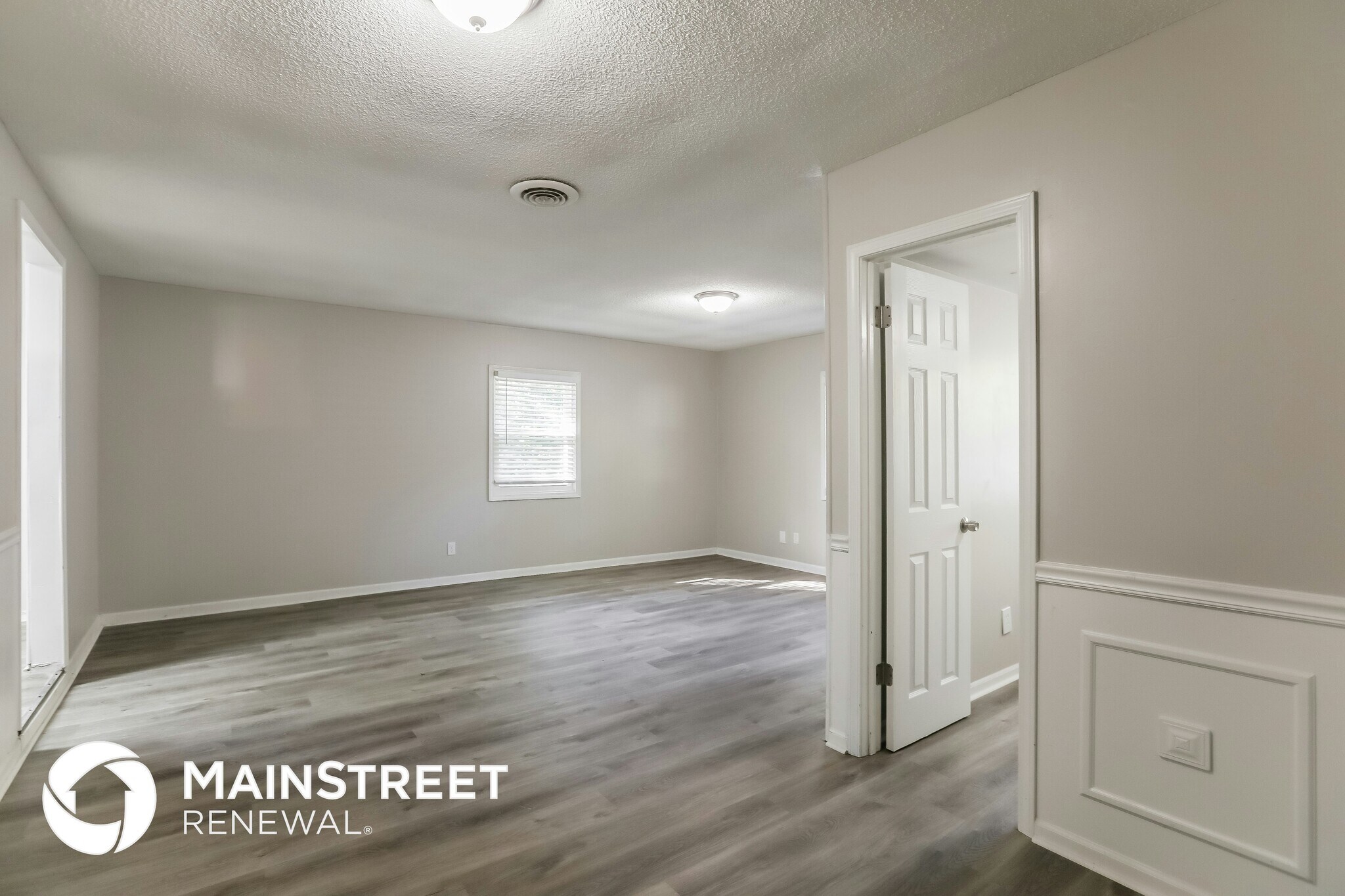 Building Photo - 2307 NE 59th St