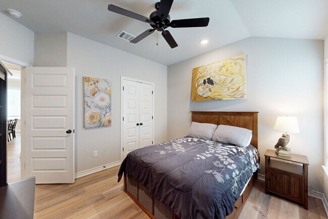Building Photo - Spectacular Home in Southern Pointe!!