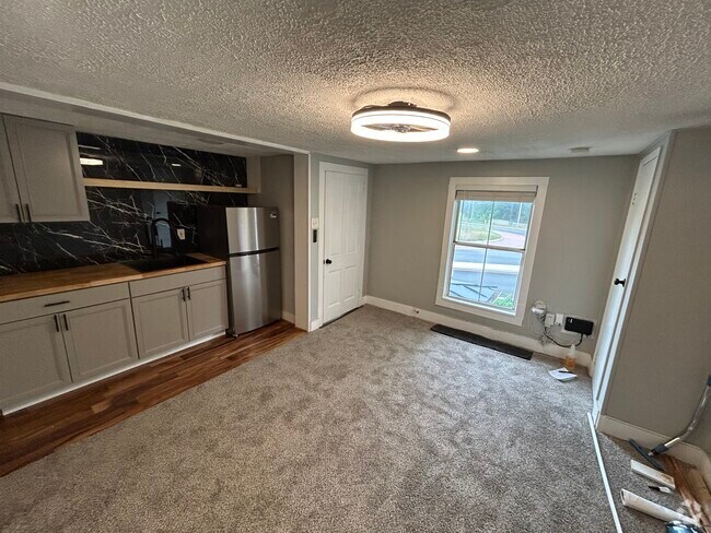 Building Photo - 24048 Trailhead Dr