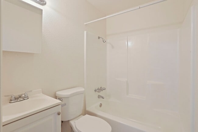 Building Photo - 3557 Merced Ave
