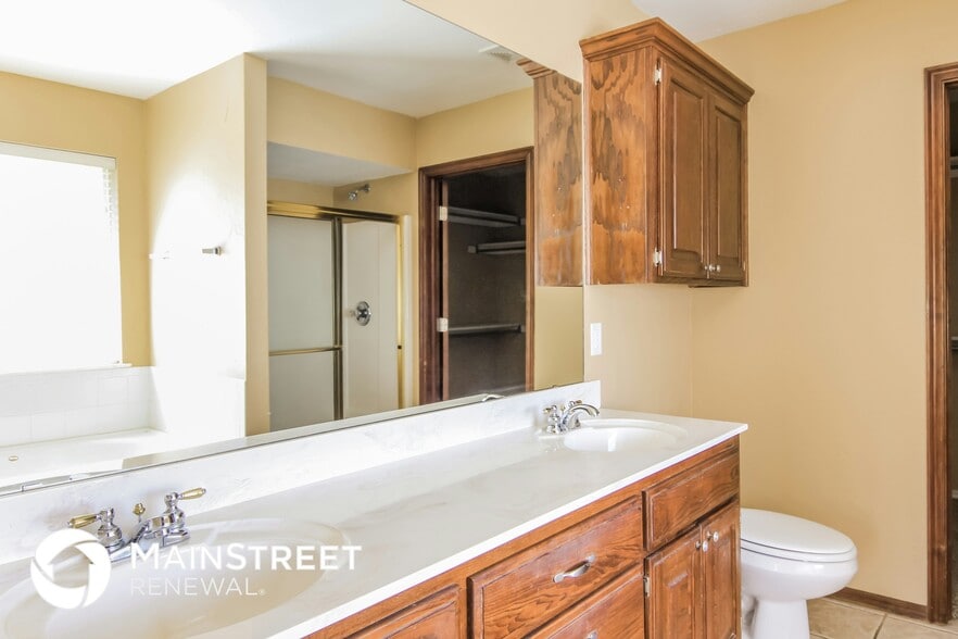 Building Photo - 1401 SW 129th St