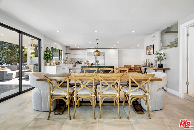 Building Photo - 6324 Geyser Ave