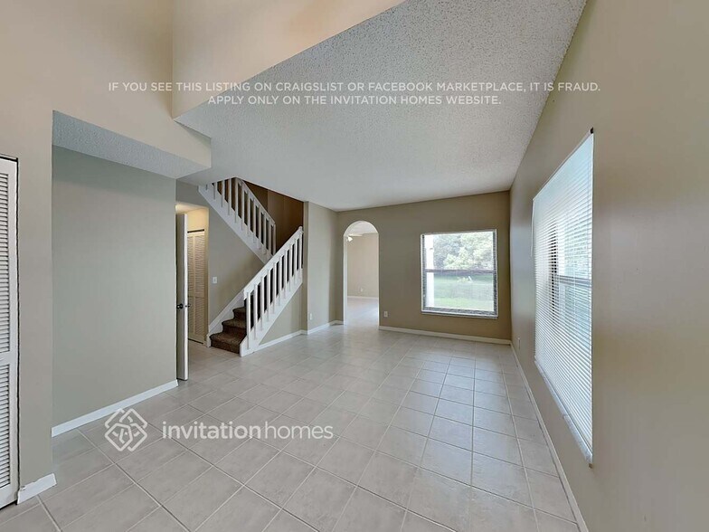 Building Photo - 11249 NW 34th Pl