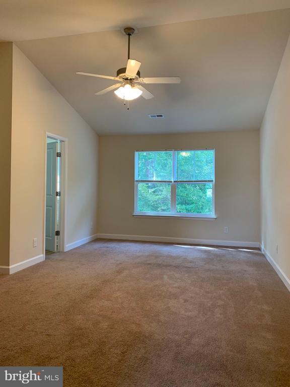 Building Photo - 10308 Bluebird Ct