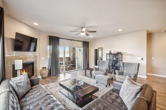 Building Photo - 3 bedroom 2 Bathroom Rancho Verde Del Rio ...