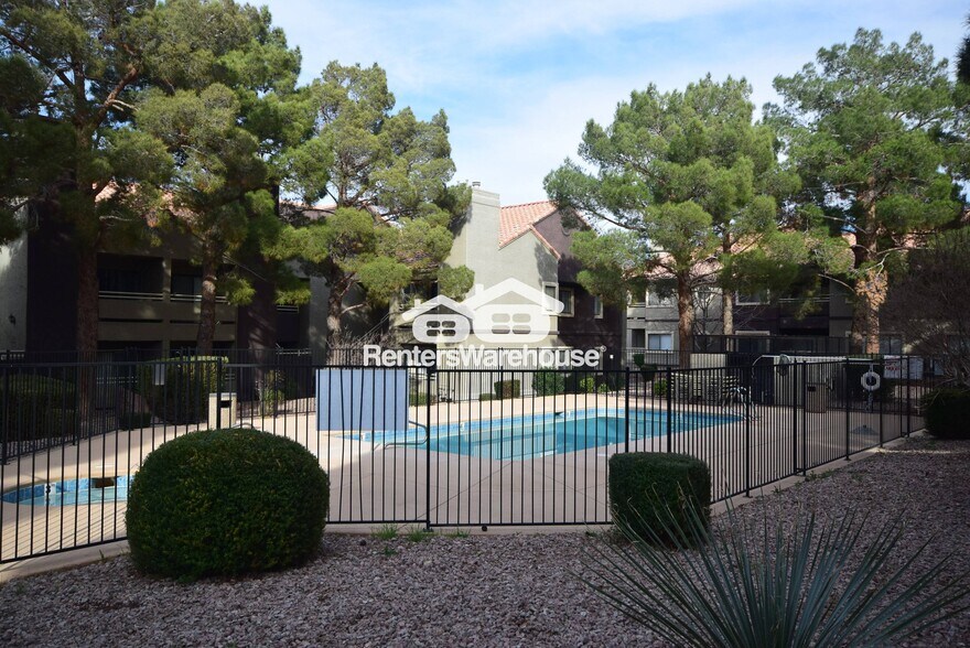 Building Photo - 5006 S Rainbow Blvd