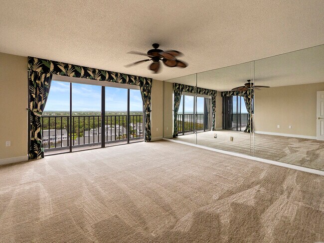 Building Photo - 5047 N Hwy A1A