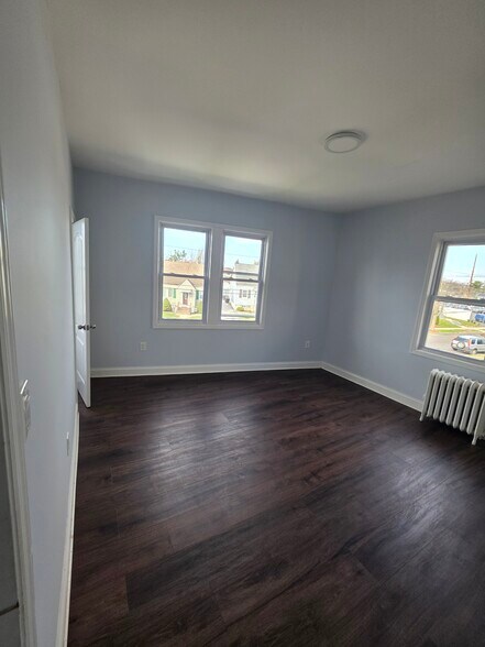 Building Photo - 1112 Walnut St