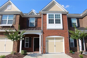 Building Photo - 5624 Moresby Ct