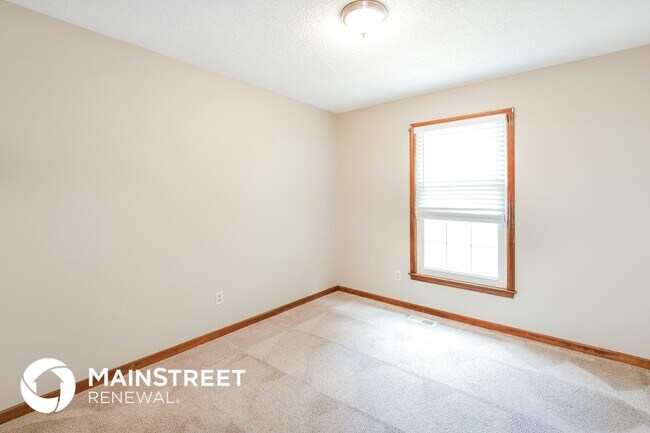 Building Photo - 1005 NE 104th Terrace