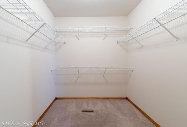 Building Photo - 841 S Eric St