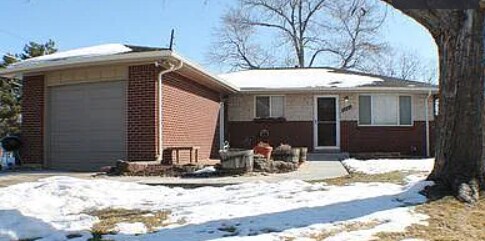 1 mile from Olde Town Arvada with 1 car garage - 6482 Zephyr St