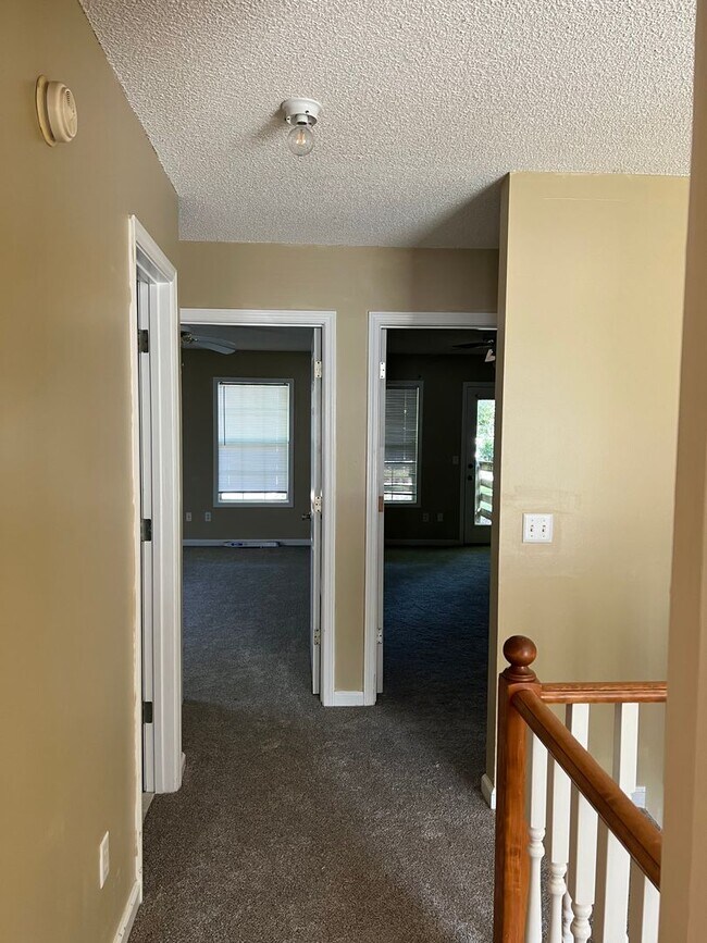 Building Photo - 172 Commons Dr