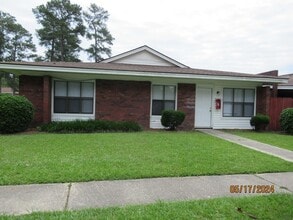 Building Photo - 251 Rast St