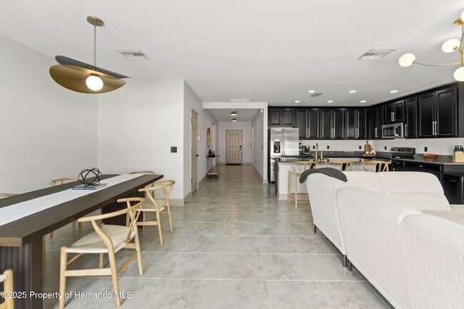 Building Photo - 12948 Conquistador Loop