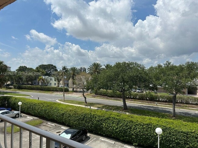 Building Photo - 500 Executive Center Dr