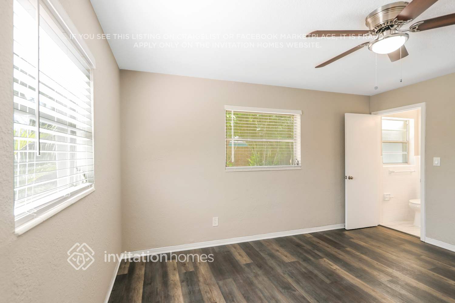 Building Photo - 3944 Porpoise Dr SE