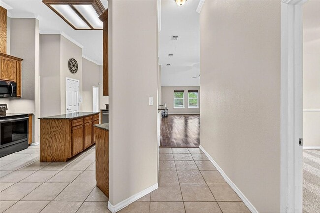 Building Photo - 6325 Oso Pkwy