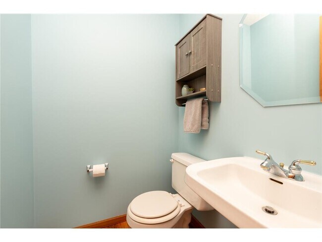 Building Photo - 9277 Inland Ln N