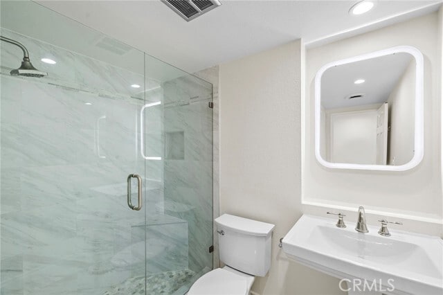 Building Photo - 609 Sleepy Hollow Ln