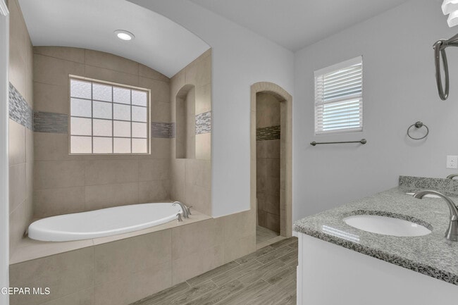 Building Photo - 7846 Enchanted Ridge Dr