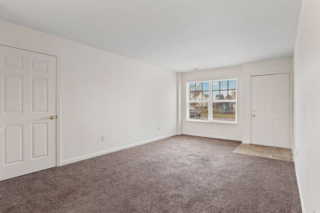 Building Photo - Beautiful Culdesac Community********** Beech Grove Neighborhood*********Rent $1,050/mo