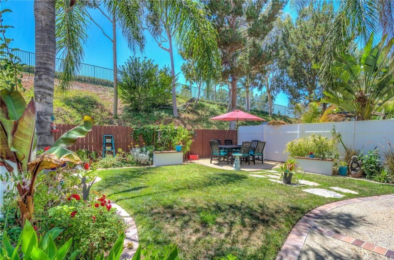 Building Photo - 933 S Lone Pine Ln