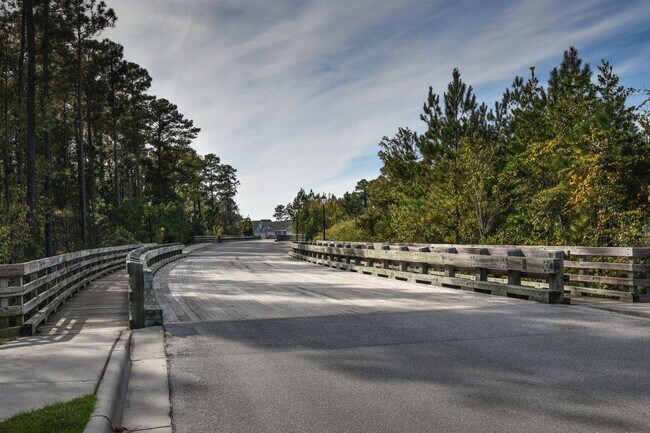 Building Photo - 7787 Pennycress Dr