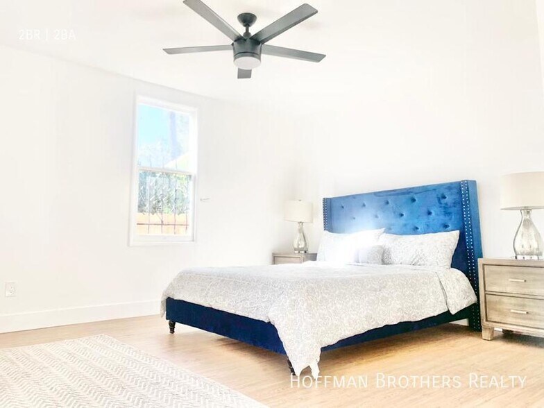 Building Photo - 1936 New England St