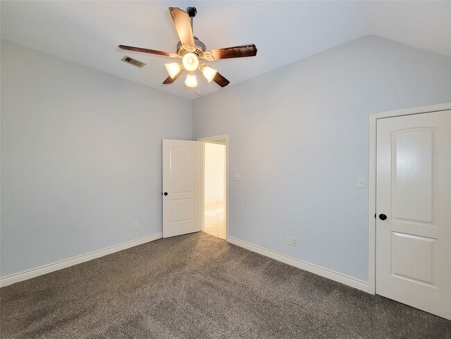 Building Photo - 106 Colina Vista Way