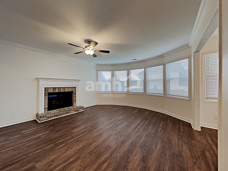 Building Photo - 132 Northbrooke Trace