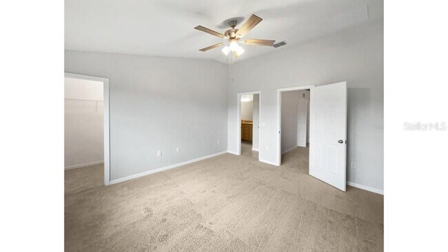 Building Photo - 3737 Plainview Dr