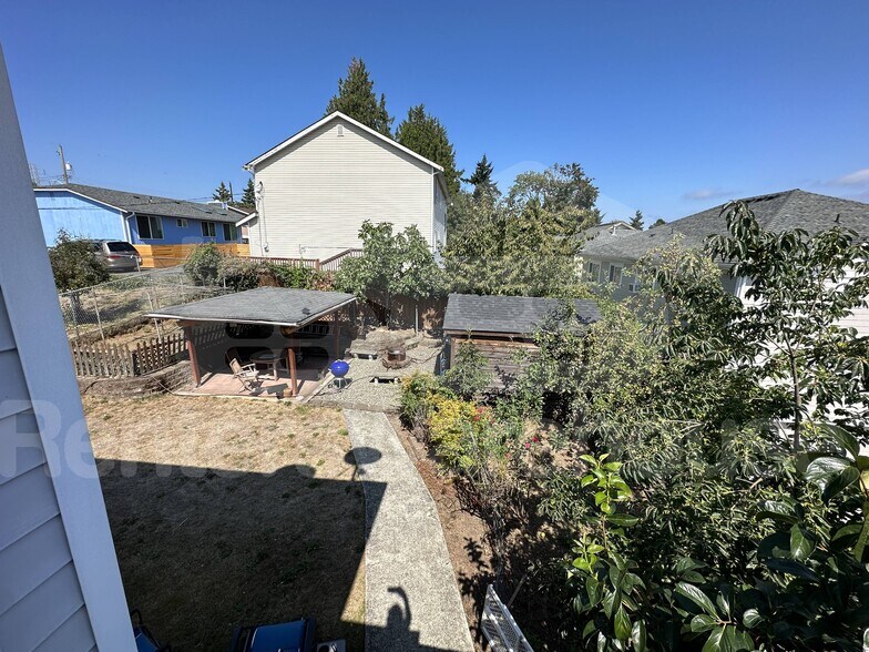 Building Photo - 3314 Holly Terrace S