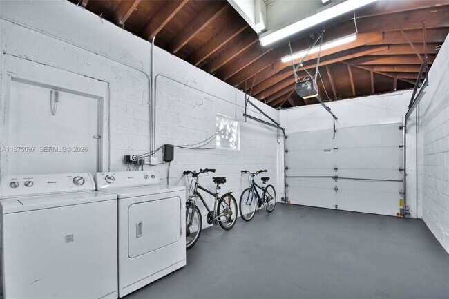 Building Photo - Northeast 11th Avenue, Miami Shores, FL 33138 - 3 BR 2 BA single-family home