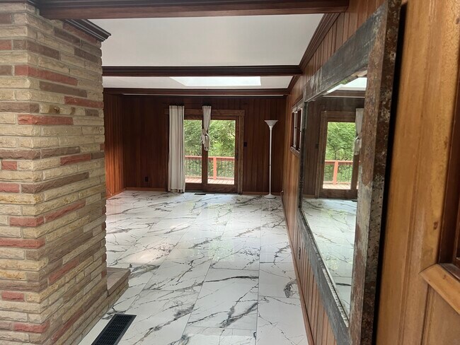 Building Photo - 5948 Edgewood Cir