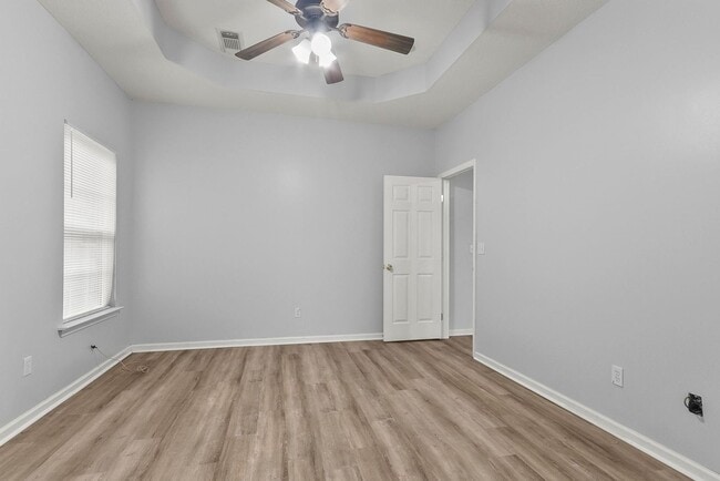 Building Photo - Nice 3 Bed 2 bath Home Available! Schedule Your Tour Today!