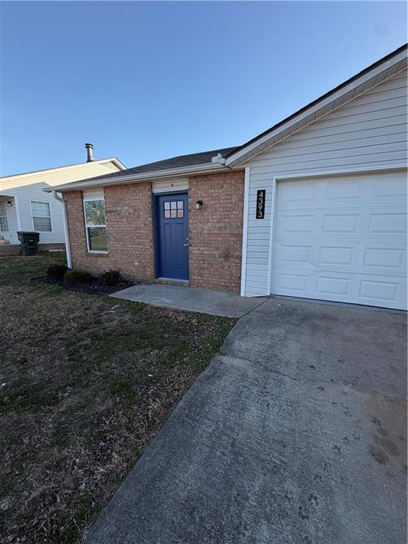 Building Photo - 4393 W Thrasher Dr