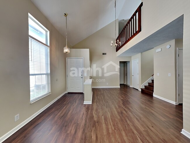 Building Photo - 1212 Wembley Dr