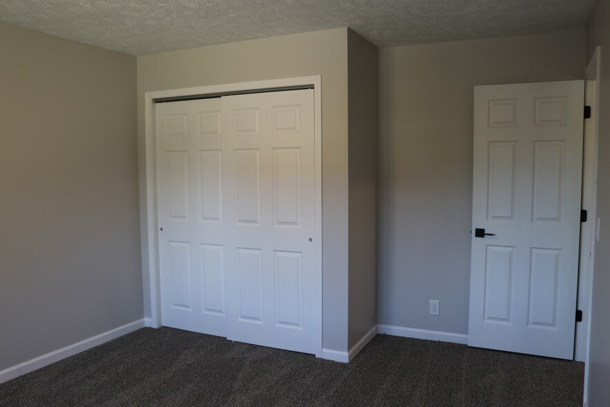 Building Photo - 2202 N 150th Ave