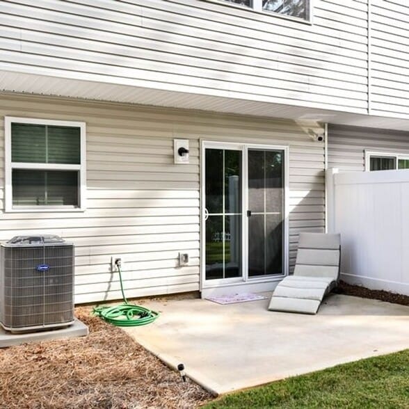Building Photo - 403 Hampton Townes Dr