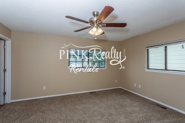 Building Photo - 8274 Caravel Dr