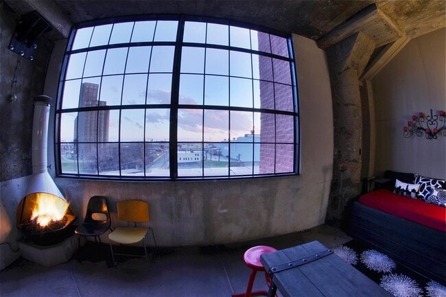 Patio - 4100 Forest Park Ave