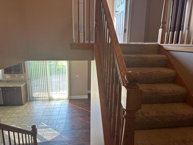 Building Photo - 5490 Fox Path Ln