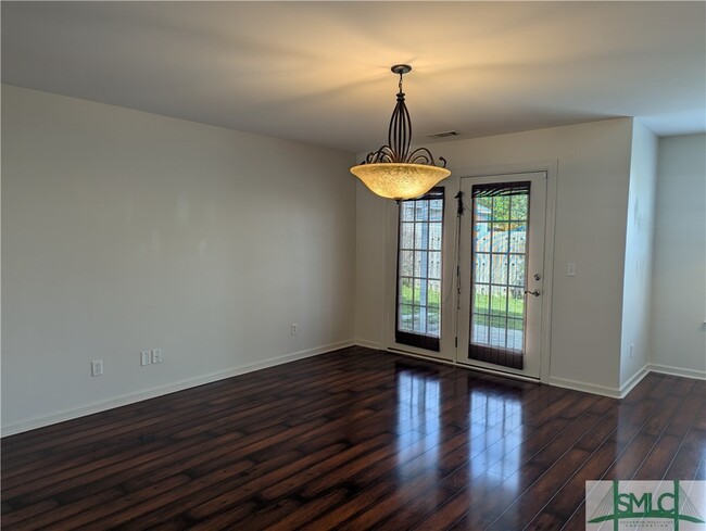 Building Photo - 325 Windmill Dr