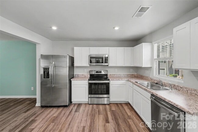 Building Photo - 6042 Cutwater Cir