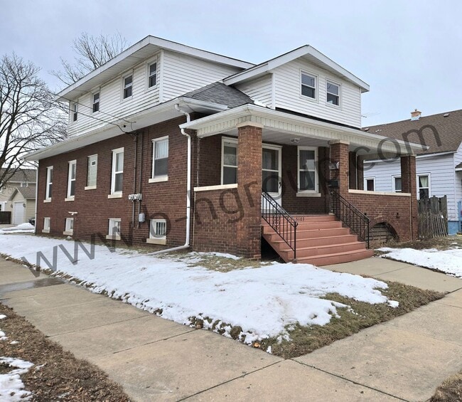 Building Photo - 5103 24th Ave