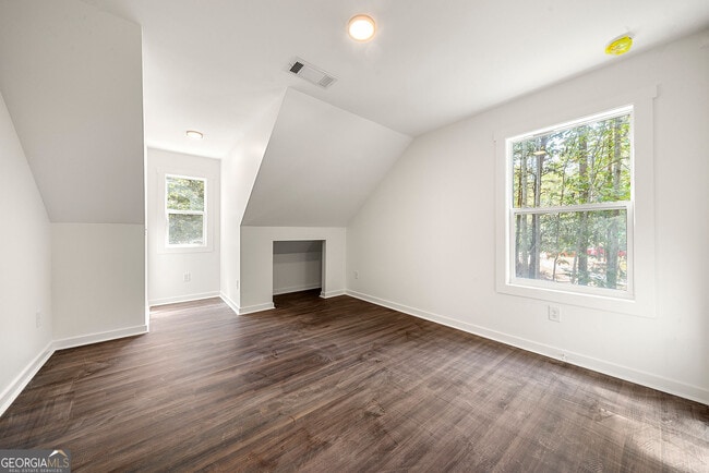 Building Photo - 600 Trump Ct